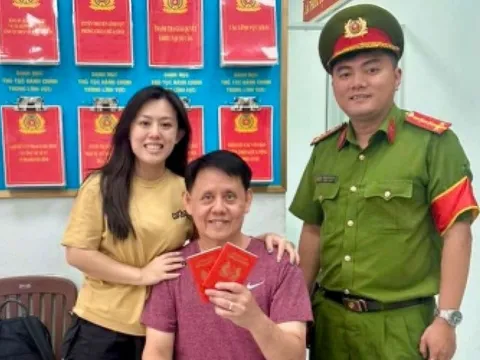 Công an TP.HCM tìm thấy người cha Singapore đi lạc vào ngày sinh nhật