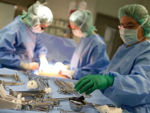 Chồng kiện vợ vì... từ chối hiến gan cho mình