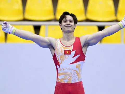 'Hot boy' thể dục dụng cụ Việt Nam thể hiện đẳng cấp ở tuổi 30