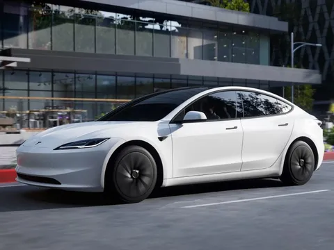 Doanh số Tesla tại Mỹ rớt đáy sâu nhất trong vòng 4 năm