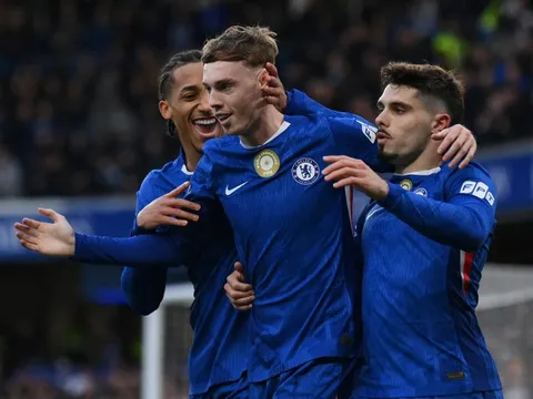 Chelsea nối dài chuỗi bất bại kỷ lục