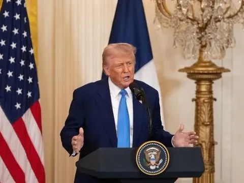 Mỹ đề xuất phát hành đồng xu 1 USD mang hình Tổng thống Trump