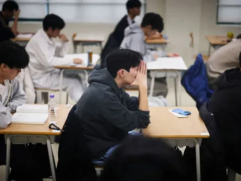 Bạn có thể vượt qua bài thi tiếng Anh 'khó đến điên rồ' ở Hàn Quốc?