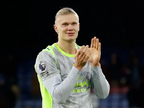 Haaland vượt kỷ lục ghi bàn của Ronaldo