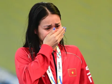 Nữ kình ngư bật khóc sau khi lãnh đạo góp ý ở SEA Games 33 là ai?