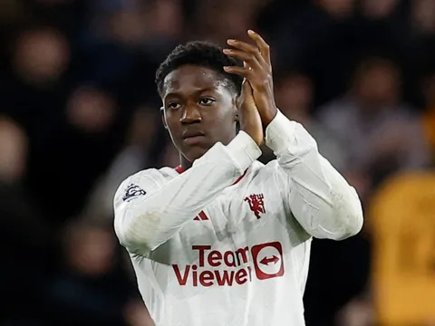 Mainoo được 12 đội săn đón