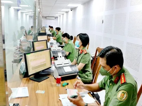 Hàng loạt mức phạt mới liên quan đến vấn đề xuất nhập cảnh của tất cả người dân từ ngày 15/12