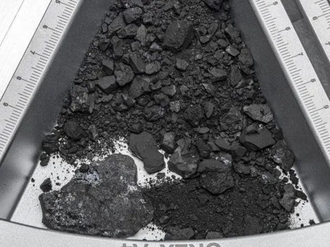 Một thiên thể đang bay quanh Mặt Trời chứa TẤT CẢ thành phần tạo nên sự sống