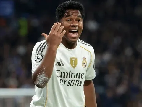 Cầu thủ đầu tiên rời Real trong phiên chợ giữa mùa