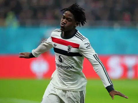 MU chốt tương lai Mainoo