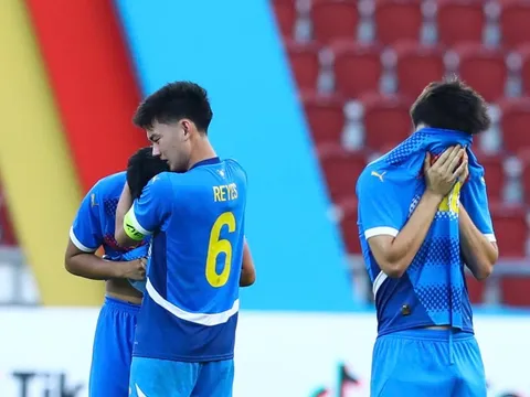Nỗi buồn của cầu thủ Philippines sau khi thua U22 Việt Nam