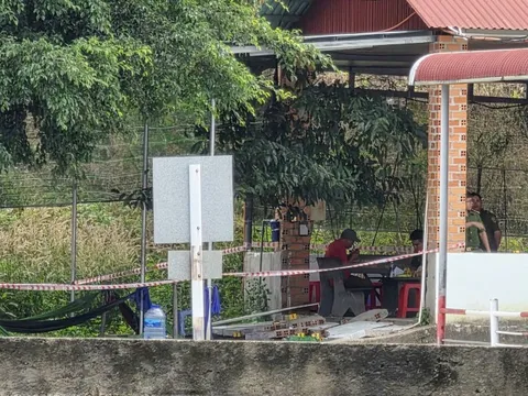 Sập bức tường căng tin trường dạy lái ô tô, 1 học viên bị đè chết