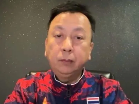 Chủ tịch Liên đoàn Thể thao Điện tử Thái Lan bật khóc