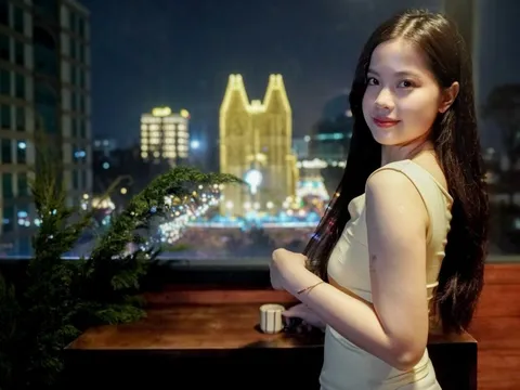 Quán cà phê ngắm Nhà thờ Đức Bà TP.HCM ngừng đón khách buổi tối