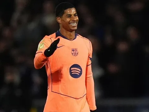 Rashford chấm dứt chuỗi 10 trận tịt ngòi