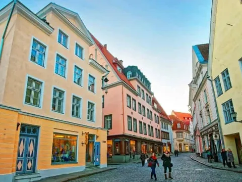 Báo động đỏ với châu Âu: Hơn 90 triệu người có nguy cơ nghèo đói vì khủng hoảng nhà ở, đầu cơ đẩy giá nhà tăng gấp 3 lần chỉ trong 5 năm, tương lai người dân bị bóp nghẹt