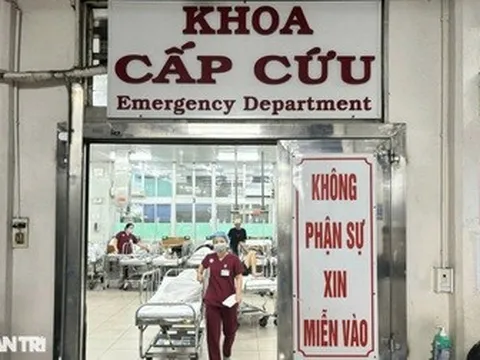 Nạn nhân vụ sập giàn giáo Nhà thi đấu Phú Thọ bị đa chấn thương
