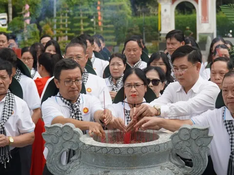 Ban Tuyên giáo và Dân vận Thành ủy TP.HCM tổ chức hành trình về nguồn 'Tự hào cán bộ dân vận khéo'