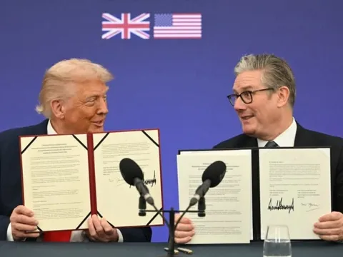 Quan hệ Mỹ - Anh sứt mẻ vì thương mại