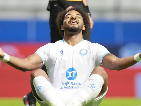 Xuân Son lập cú đúp vào lưới CLB Thái Lan