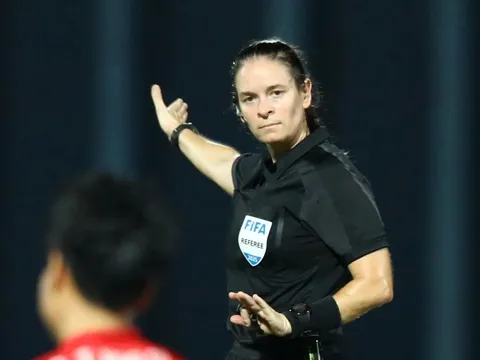 Cựu trọng tài World Cup khẳng định Việt Nam không việt vị