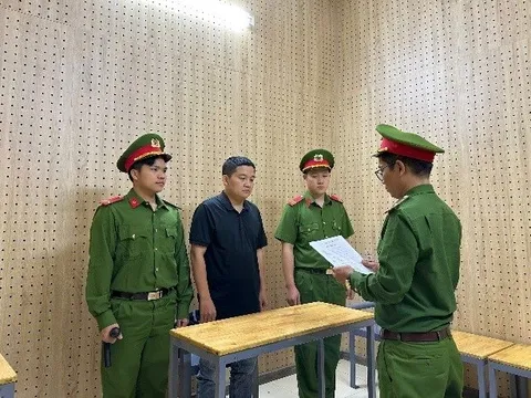 Bắt cựu nhân viên ngân hàng Phan Tấn Hoàng