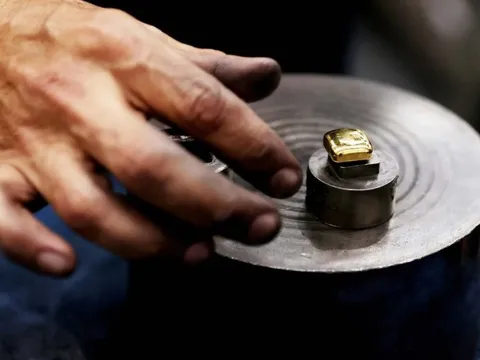 Vàng lẻ giá trị nhỏ lên ngôi: Xu hướng ‘bình dân hóa’ kim loại quý và văn hóa tiết kiệm mới của giới trẻ Trung Quốc, Hàn Quốc