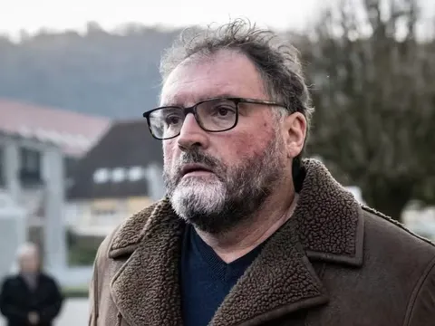 Bác sĩ gây mê làm 12 người chết ở Pháp nhận án chung thân