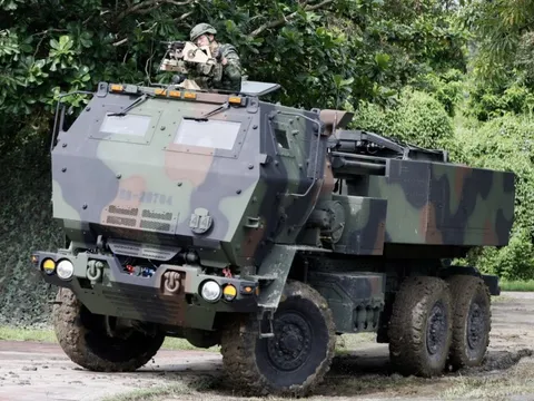 Trung Quốc chỉ trích thương vụ vũ khí 11 tỉ USD của Mỹ bán cho Đài Loan