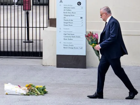 Thủ tướng Úc công bố kế hoạch mua lại súng lớn nhất kể từ năm 1996