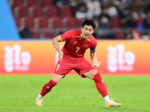 CĐV Thái Lan ngả mũ trước U22 Việt Nam