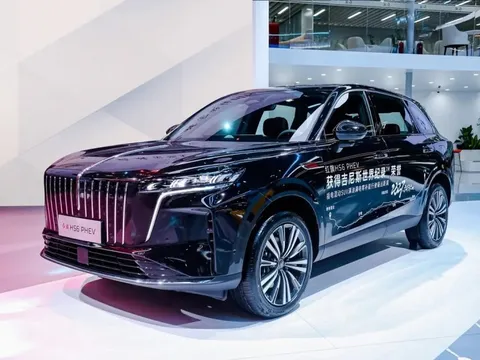 Chốt giá bán SUV Trung Quốc từng lập kỷ lục thế giới