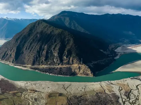 Trung Quốc xây dựng hệ thống thủy điện lớn nhất thế giới giữa dãy Himalaya