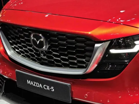 Mazda CX-5 về giá dưới 700 triệu, chuyện gì đang diễn ra?