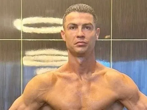 Ronaldo lại 'gây bão' mạng xã hội