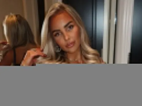 Bạn gái mới của Palmer