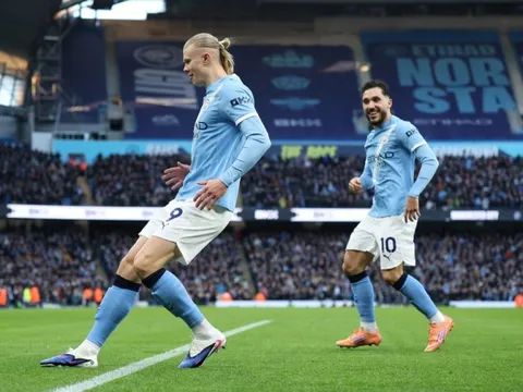 Haaland chạm mốc 103 bàn, nhanh hơn Ronaldo 122 trận