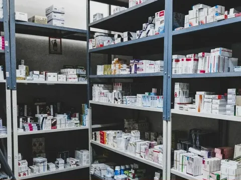 Mỹ buộc các hãng dược giảm giá thuốc