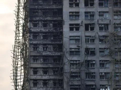 Gần 1 tháng sau thảm họa, số người chết trong đám cháy chung cư Hong Kong (Trung Quốc) tiếp tục tăng