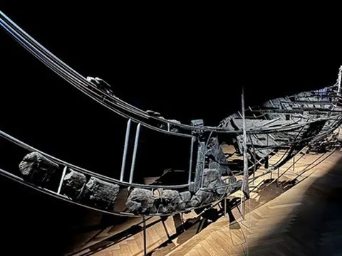 "Thuyền ma" 2.400 tuổi lưu giữ thứ không thể tin nổi