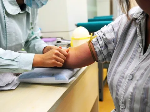 Ngấm ngầm đường dây gửi máu ra khỏi nội địa Trung Quốc để xét nghiệm giới tính thai nhi