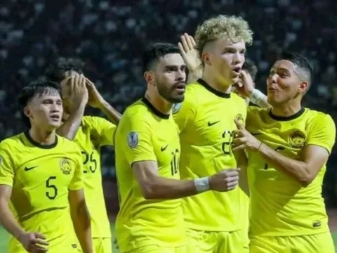 AFC phạt LĐBĐ Malaysia