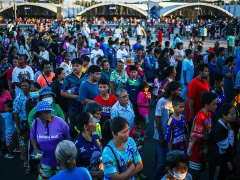 Gần một triệu người Campuchia và Thái Lan phải sơ tán vì giao tranh ở biên giới