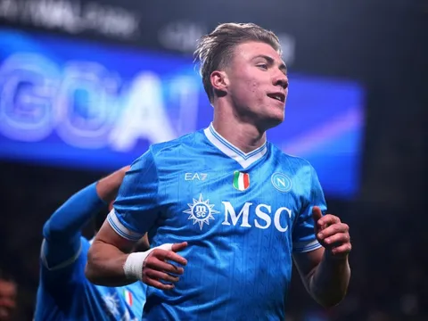 Hojlund đặt dấu chấm hết ở MU