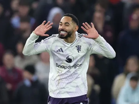 Cunha bỏ lỡ gây sốc