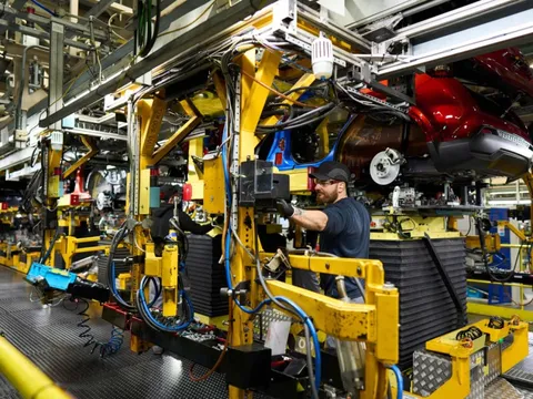 Nhà máy ô tô lớn nhất Anh nâng cấp cho cuộc cách mạng xe điện