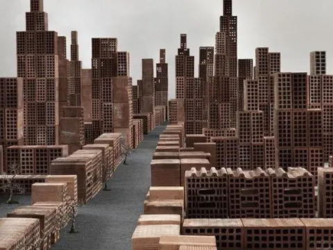 Từ đất và lửa đến sự trường tồn: "Siêu vật liệu" được khai sinh từ hàng nghìn năm trước vẫn miệt mài dựng nên các siêu đô thị giữa thế giới hiện đại