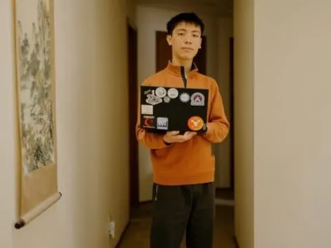 'Choáng' với làn sóng các founder AI 14,15 tuổi: Sáng đến trường, tối làm cho startup, gọi vốn hàng triệu USD