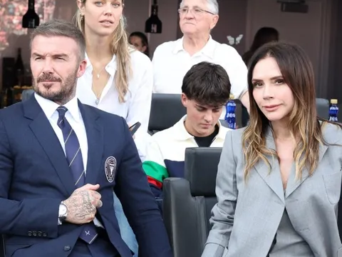 Gia đình Beckham dậy sóng