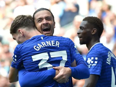 Grealish trồng rau